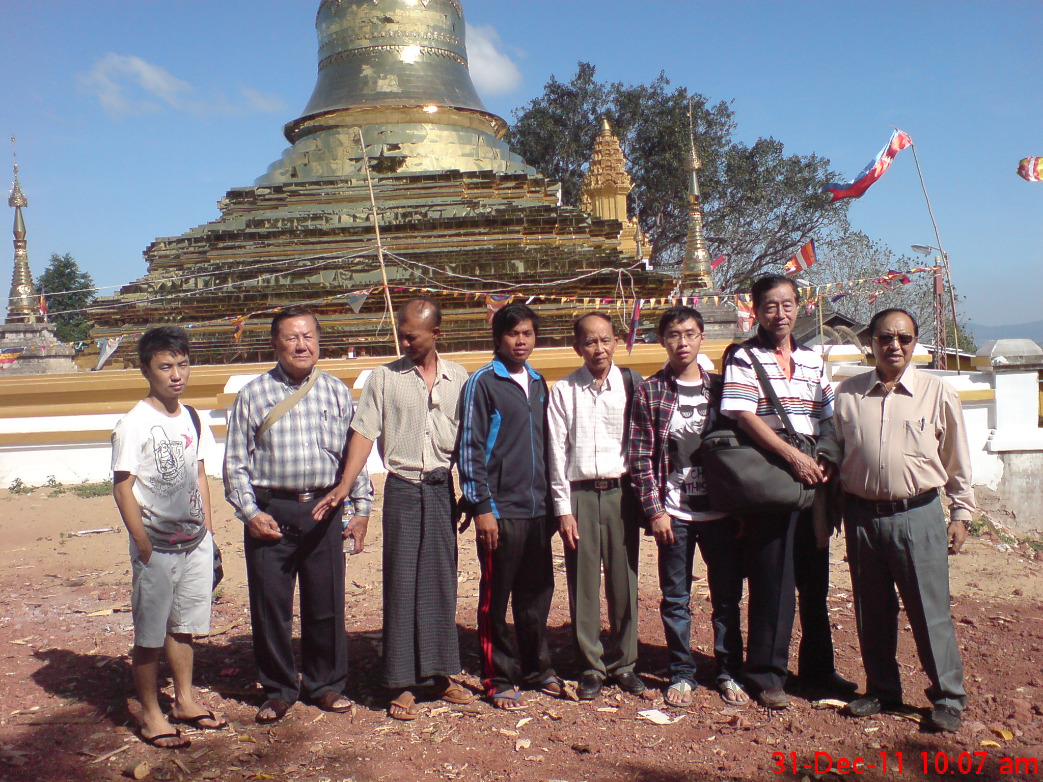 Phnom Yat -temple-cambodiandriver.comd/angkorwat/siemreap/cambodia